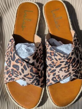 Lulu's Koren Leopard-Print Crossband Slide Sandals NIB